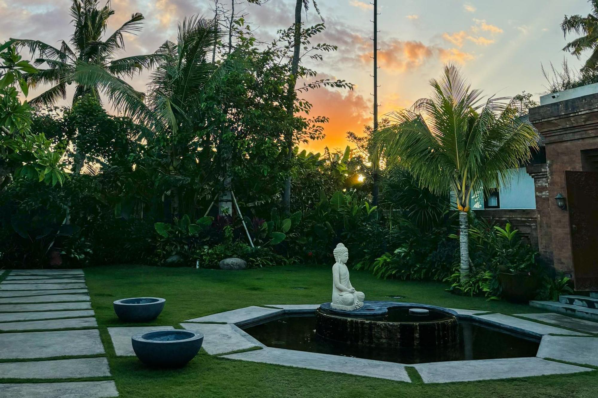 K Ko Surf Village At Keramas Lebih Buitenkant foto